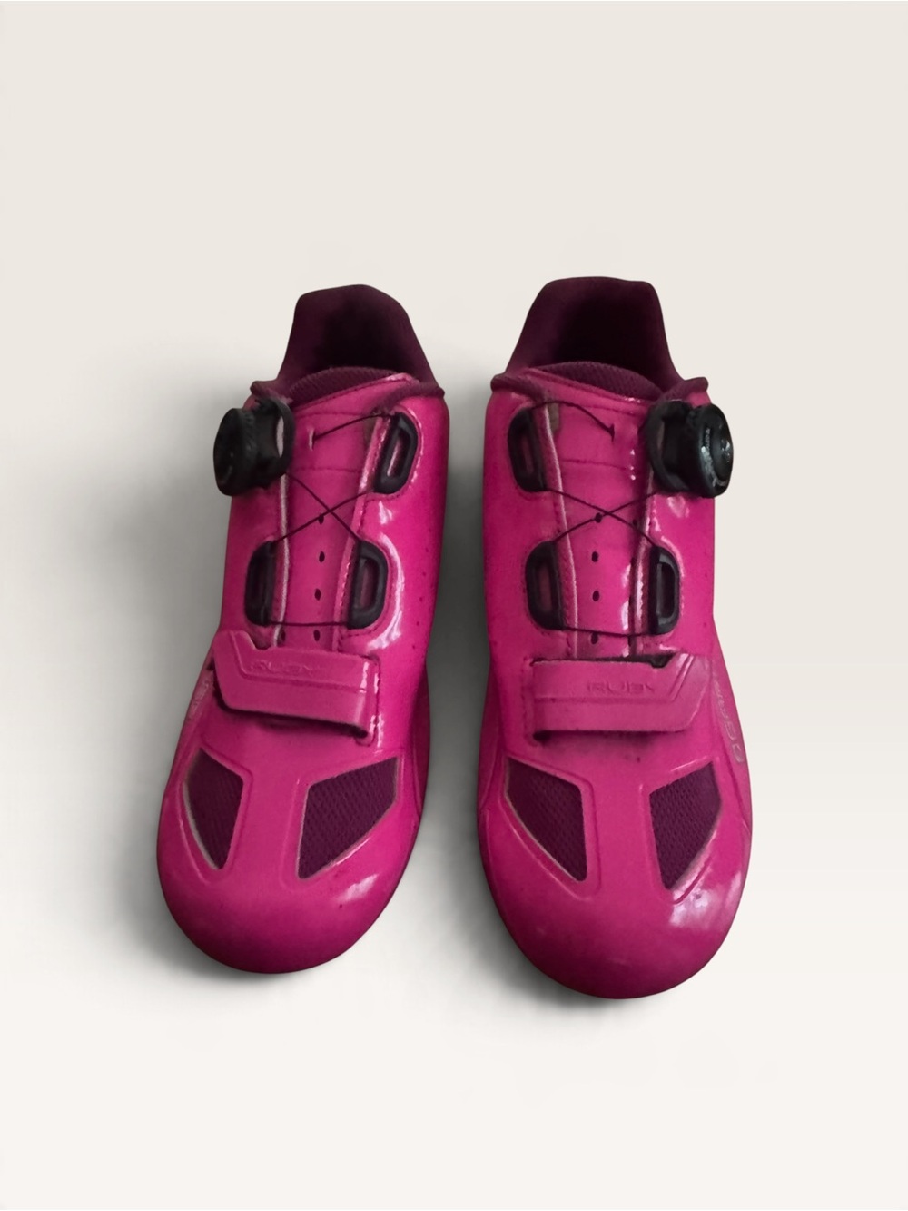Garneau size 9 women’s Cycling Shoes - Hot Pink